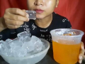 娱乐吃瓜酱冰块,娱乐吃瓜酱带你领略清凉趣味